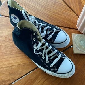 Converse size 12 , worn once, converse men’s